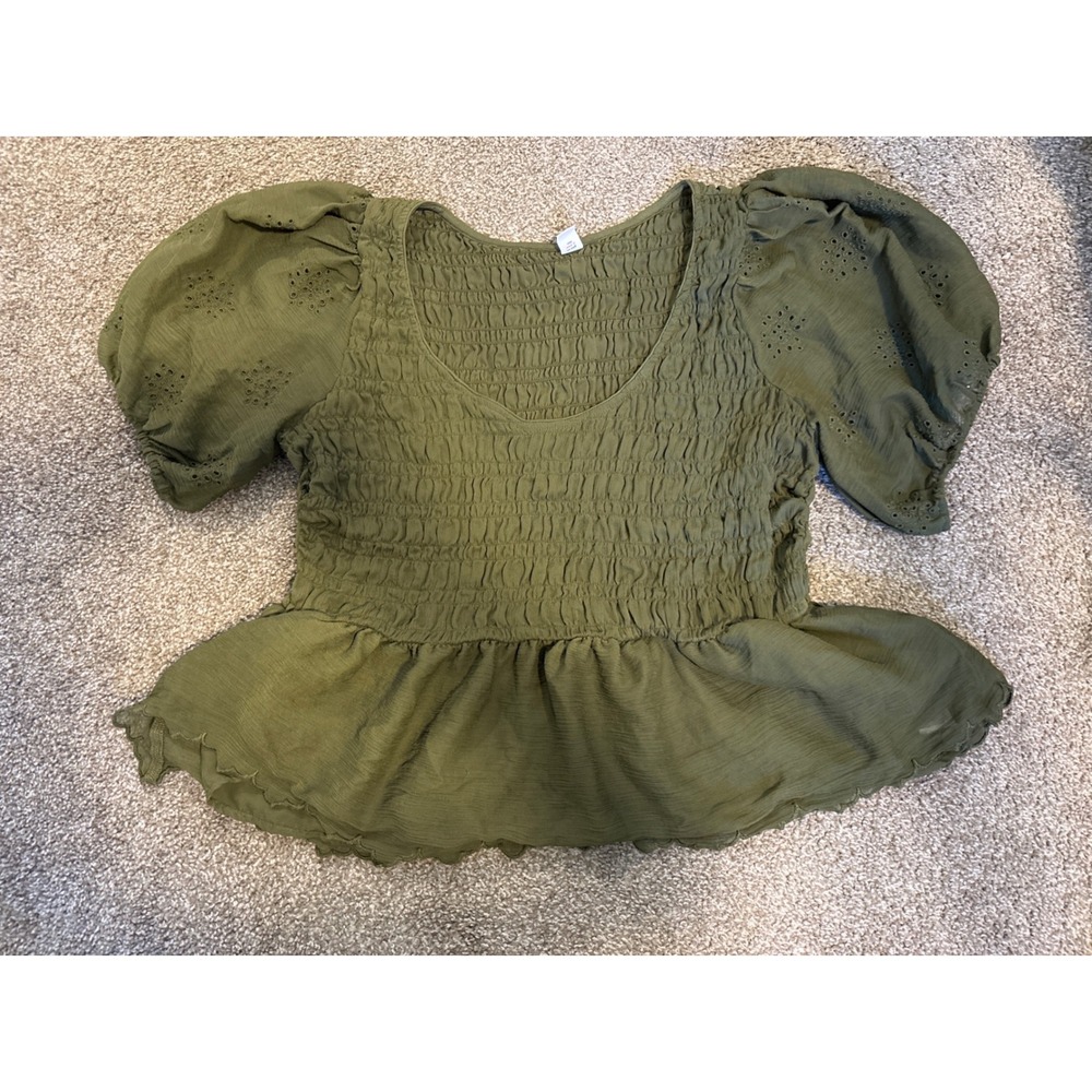 Old Navy Peplum Top Women XL Green Excellent Smocked Puff Sleeve Eyelet Eyelet